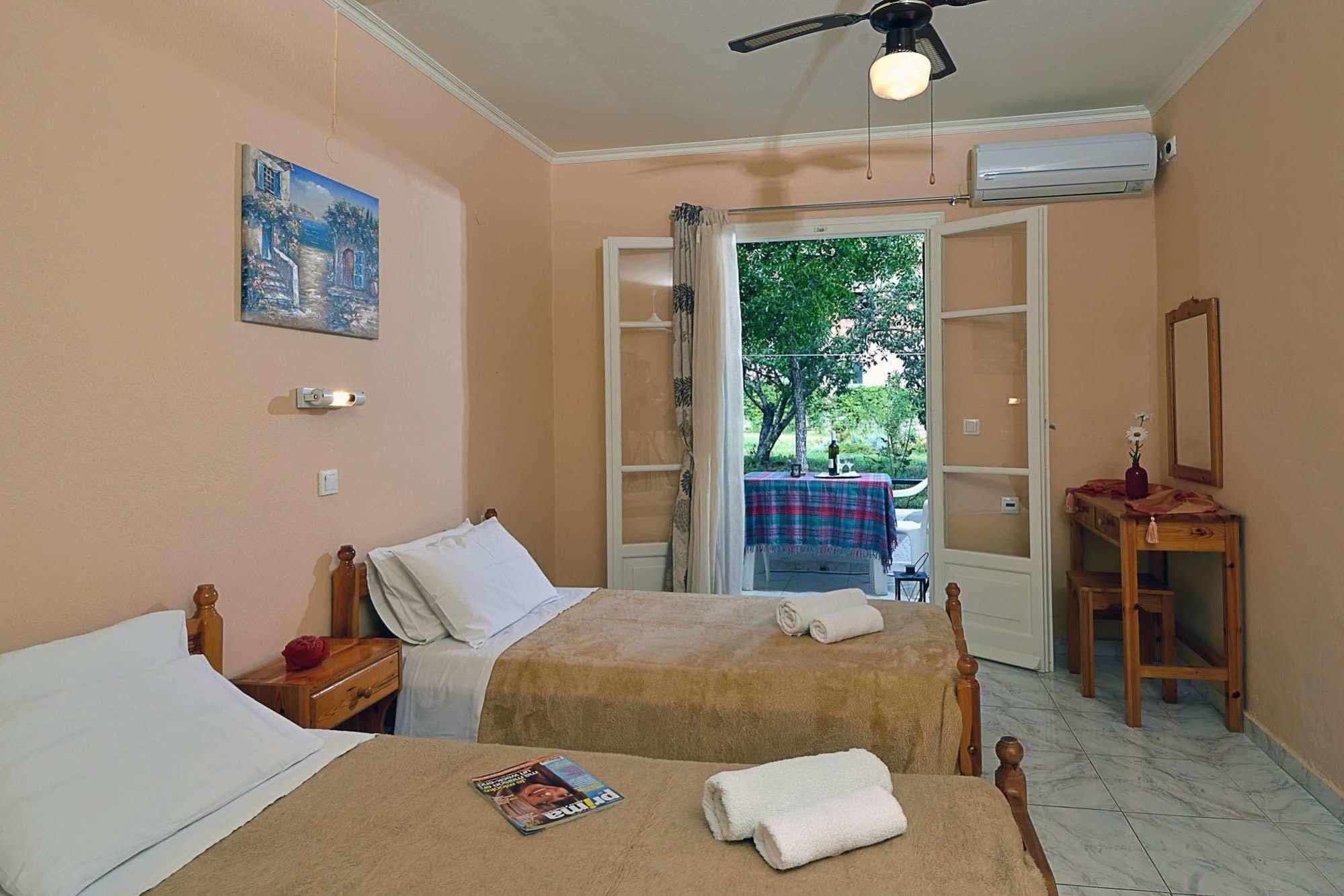 Damaskis Kassiopi Studios Exterior foto